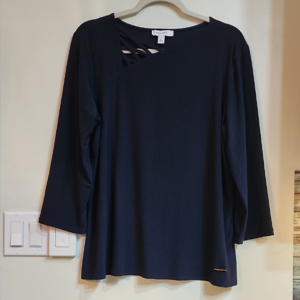 Nine West Navy Blouse with Cutout Design 🛍